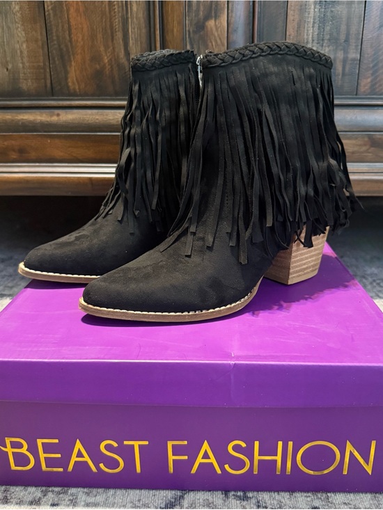 BEAST FASHION Shoes - BEAST FASHION Black Suede Fringe Ankle Booties